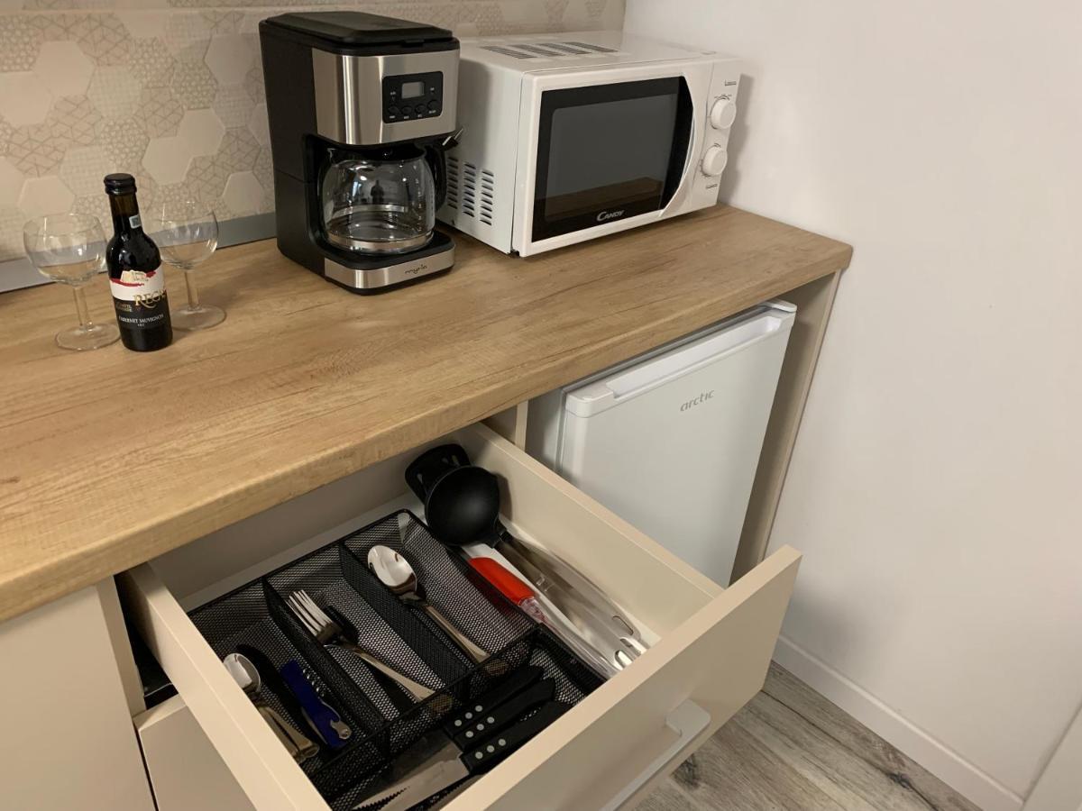 Cityapart 7 - Cazare In Mamaia Nord, Langa Plaja, Cu Vedere La Mare Năvodari Kültér fotó