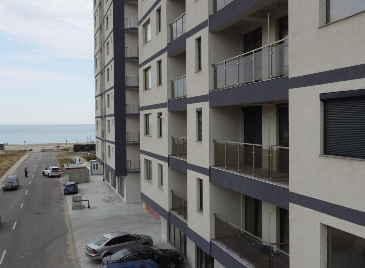 Cityapart 7 - Cazare In Mamaia Nord, Langa Plaja, Cu Vedere La Mare Năvodari Kültér fotó